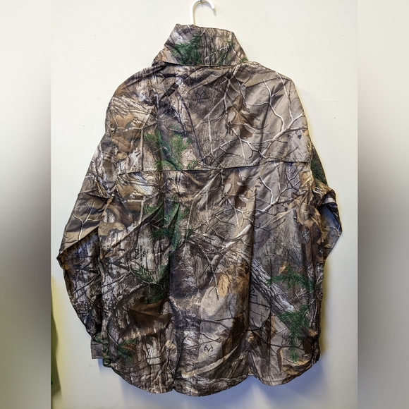 Real Tree Xtra-Dunbrooke Camouflage Hunting Rain Coat - Arizona Cardinals - Picture 2 of 6